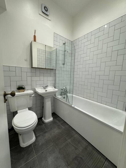 Spacious Flat In Sheffield City Center Gs304 Bagian luar foto